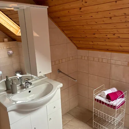 Afamado Fisli Apartment Heviz